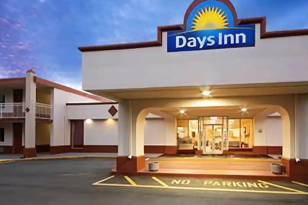 Days Inn By Wyndham Shelby Esterno foto