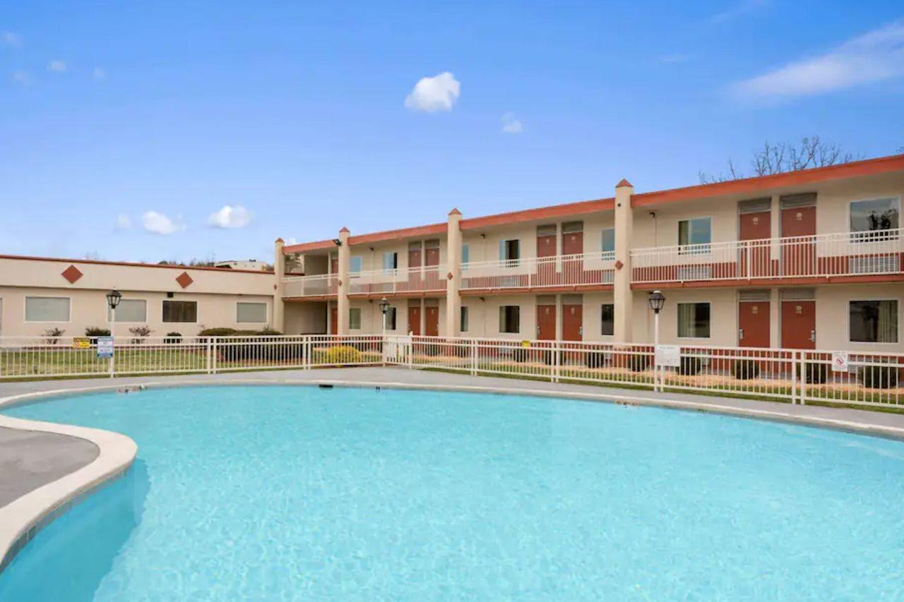 Days Inn By Wyndham Shelby Esterno foto