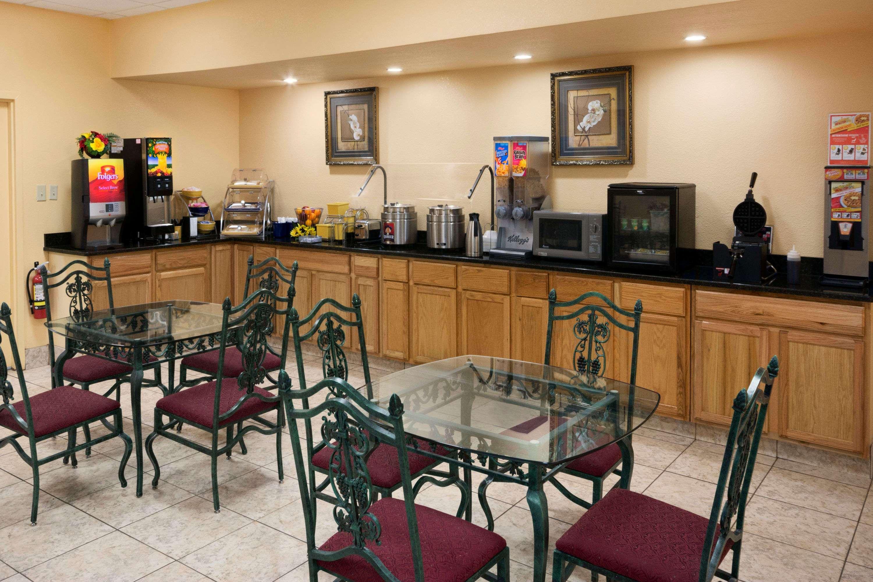 Days Inn By Wyndham Shelby Esterno foto