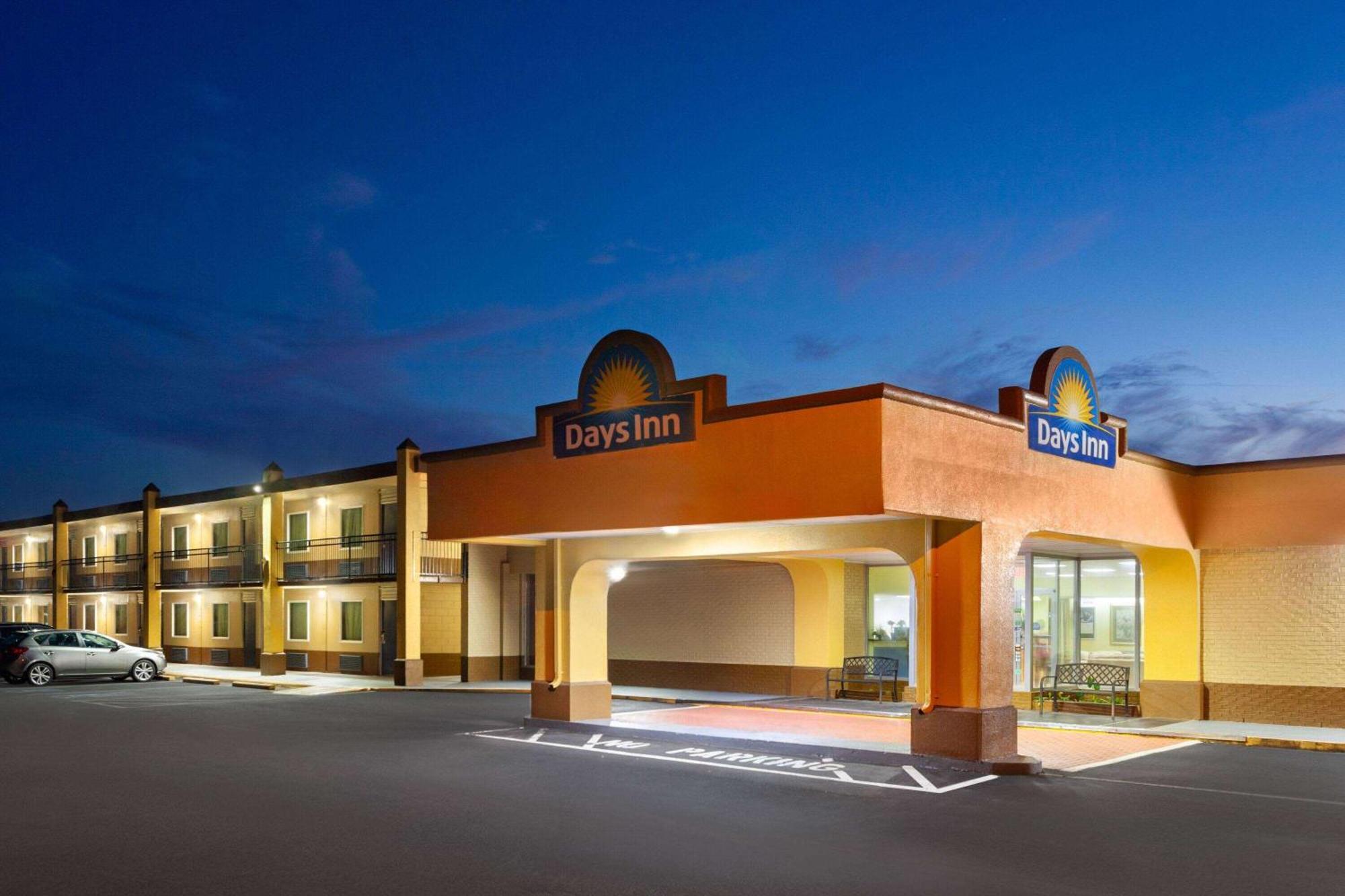Days Inn By Wyndham Shelby Esterno foto