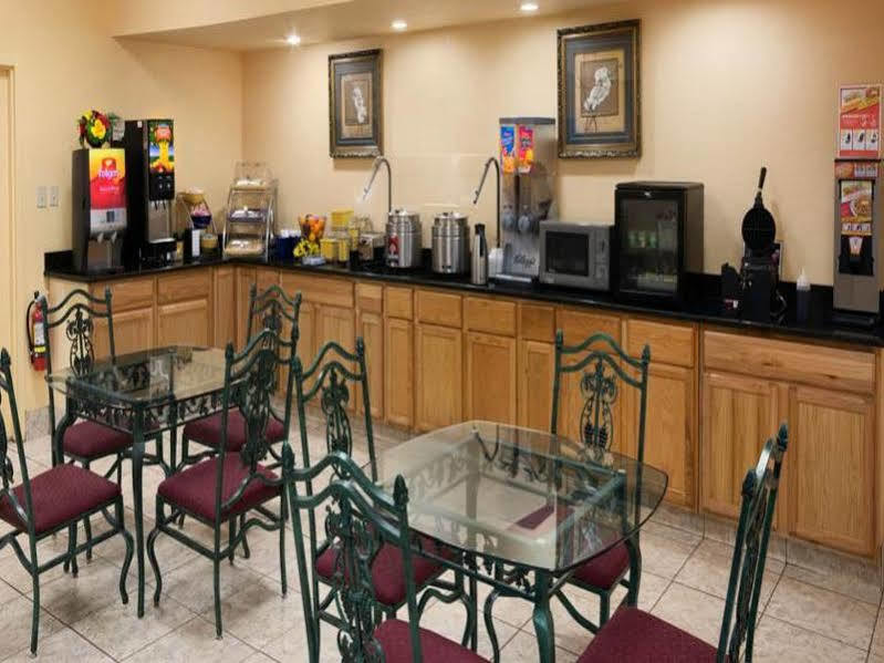 Days Inn By Wyndham Shelby Esterno foto