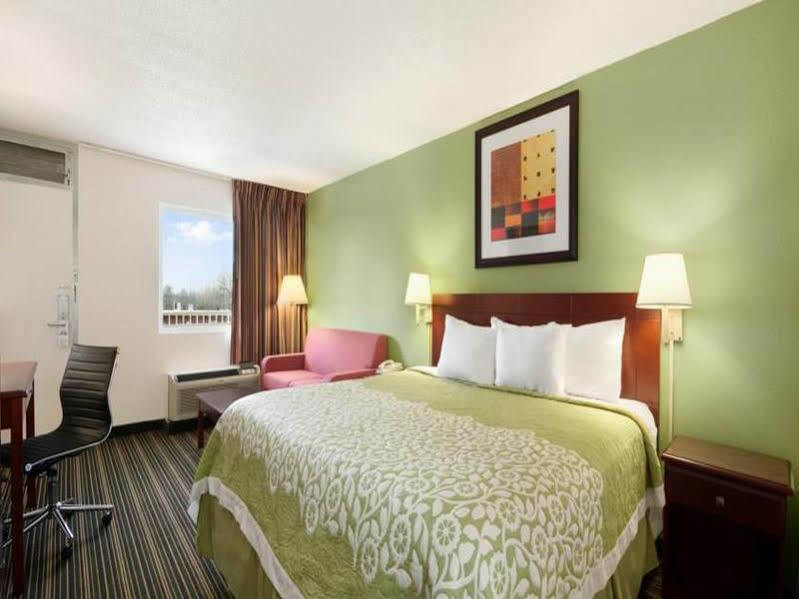 Days Inn By Wyndham Shelby Esterno foto