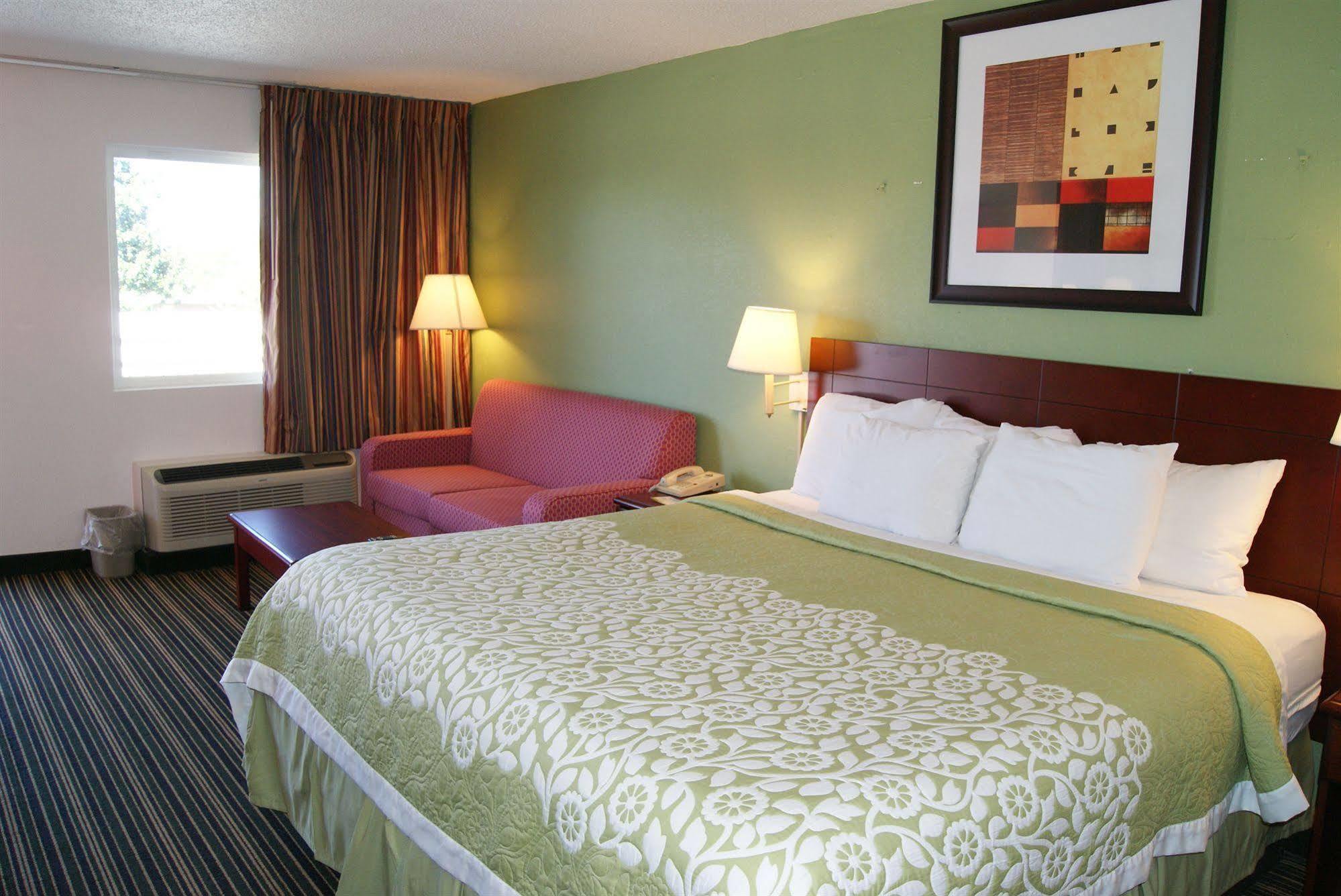 Days Inn By Wyndham Shelby Esterno foto